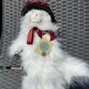Boyd’s bear White Long-Haired Plush Cat with Burgundy Ribbon and Black Hat